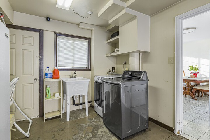 3 BD 2 Bath House Walkable To Bart, Free Parking, Views