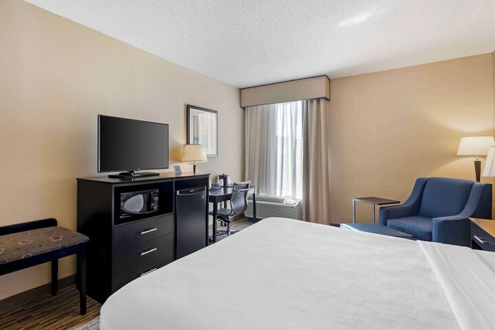Room 15 of 38
