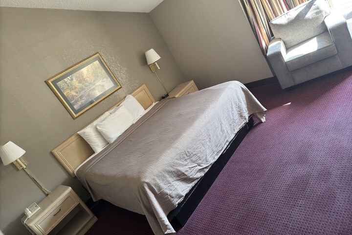 Room 30 of 39