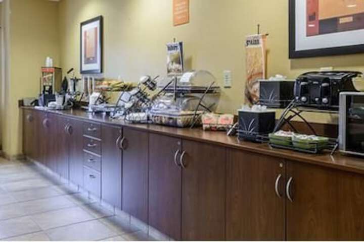 Microtel Inn & Suites by Wyndham Greenville / University Medic
