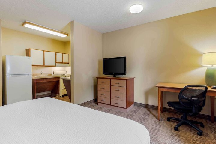 Extended Stay America Suites Toledo Maumee