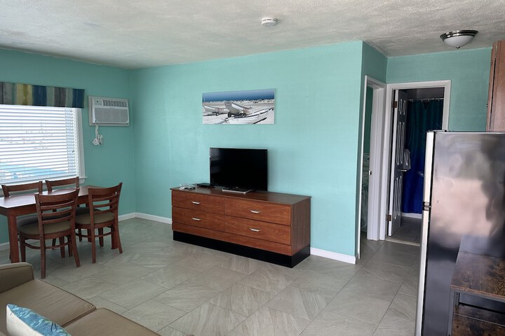 Room 53 of 70