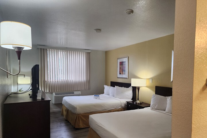 Room 26 of 44
