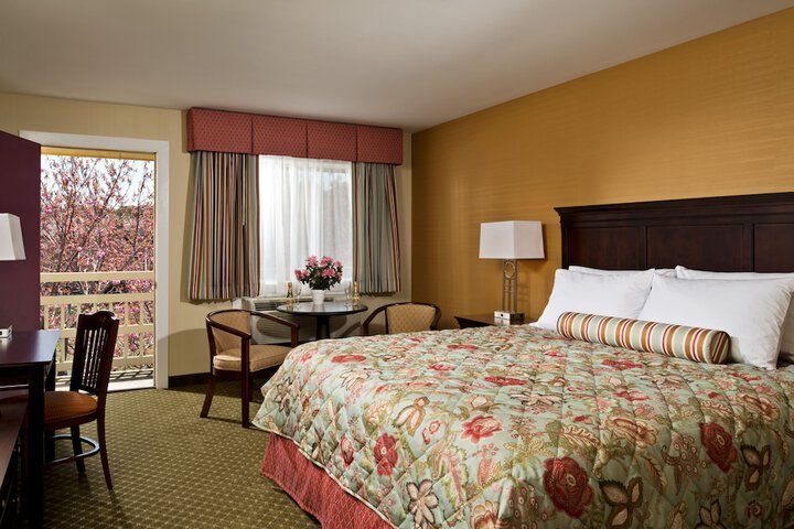 Room 15 of 34