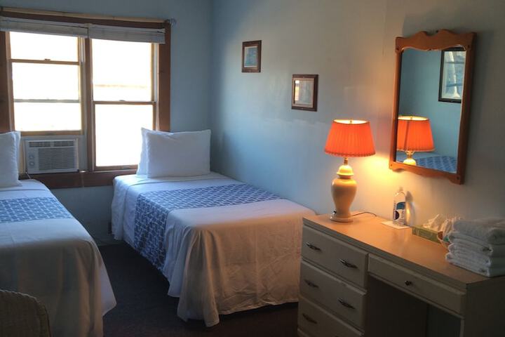 Room 19 of 49