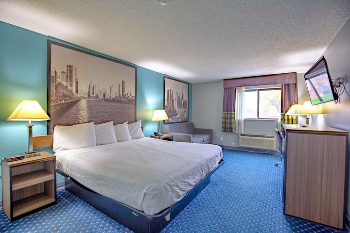 Room 28 of 40