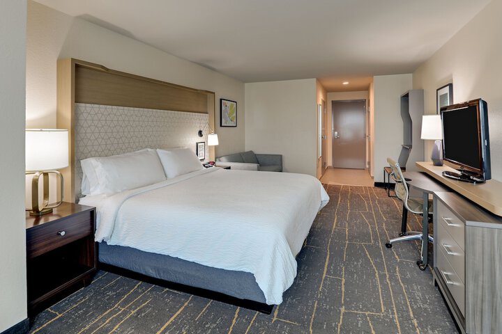 Room 44 of 73