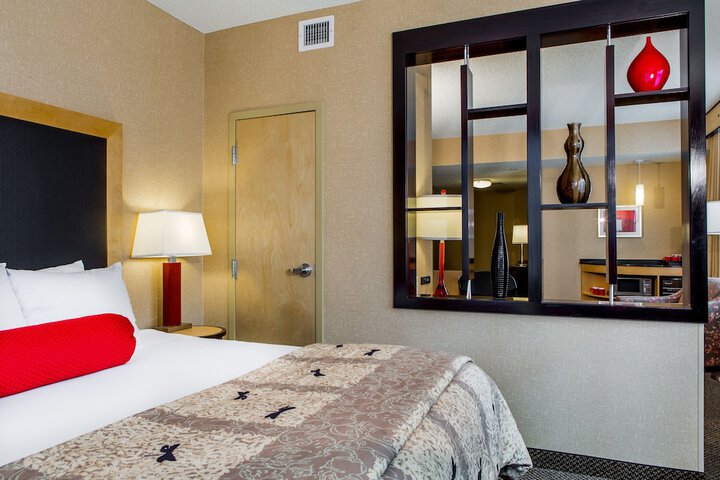 Room 53 of 63