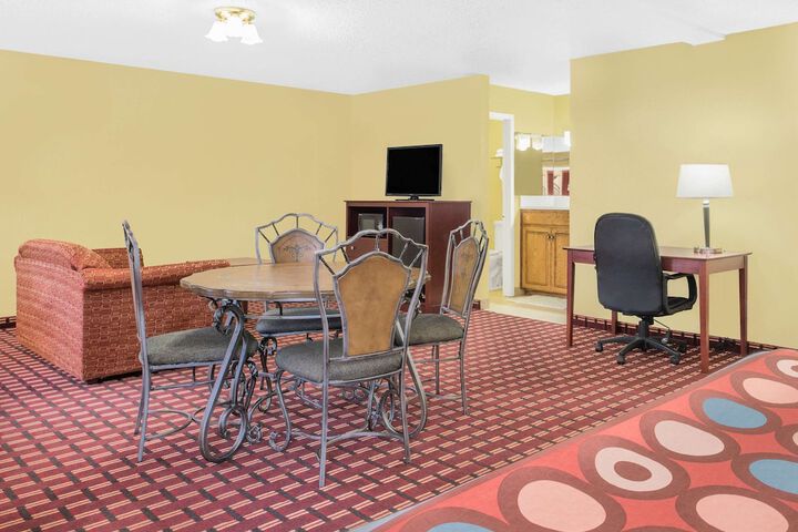 Room 21 of 24