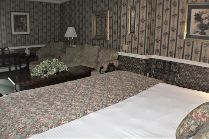 Waynebrook Inn Est 1865