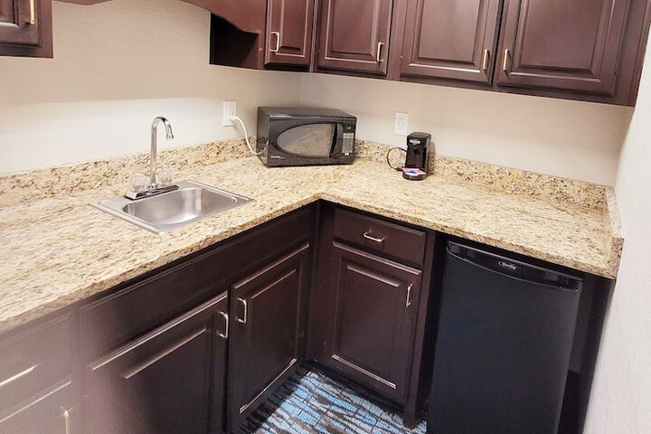 Clarion Pointe Harrodsburg-Danville
