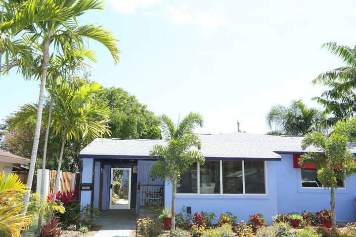 Fantasy Island Inn – Caters to Men
