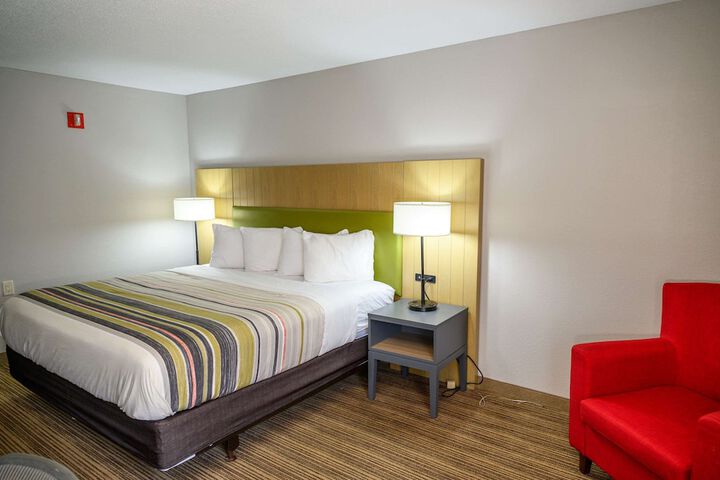 Room 52 of 60