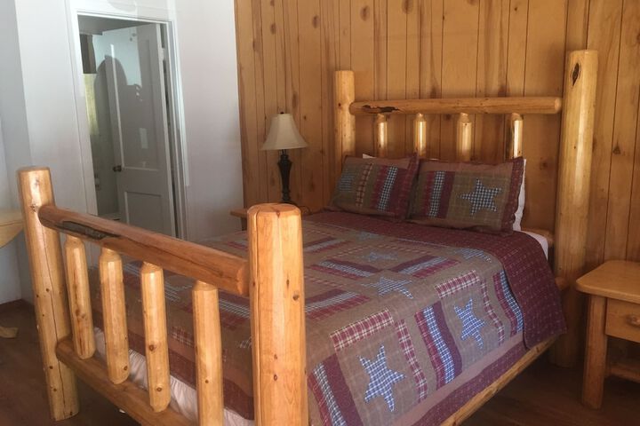 Room 13 of 105