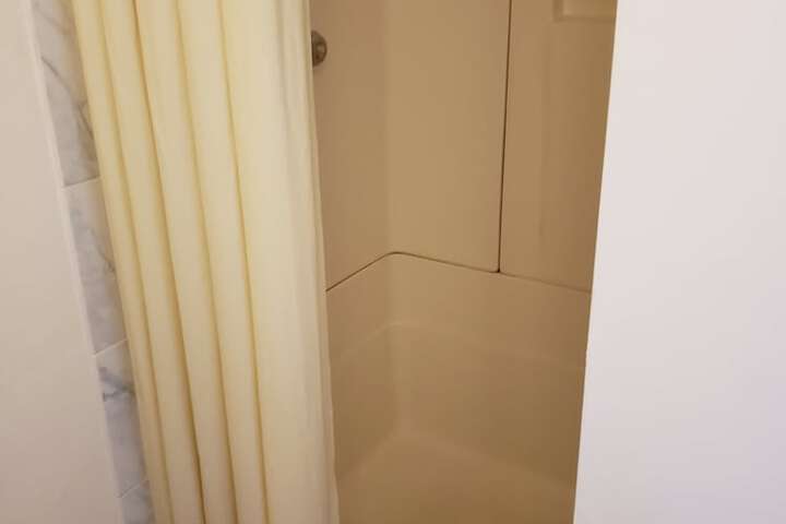 Room 45 of 102