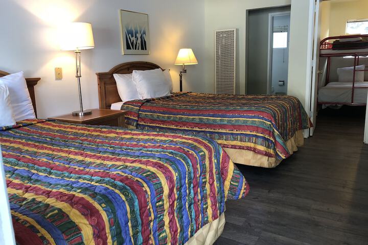 Cedar Inn & Suites