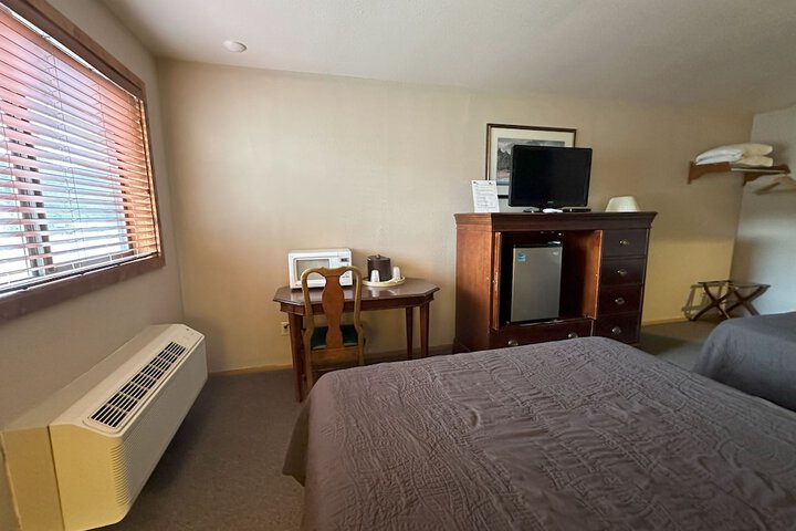 Timber Lodge Inn