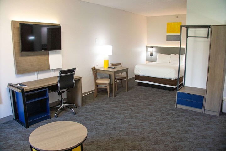 Room 60 of 93