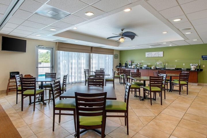Sleep Inn & Suites Port Charlotte - Punta Gorda