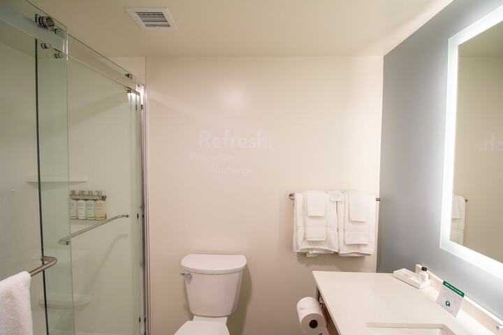 Room 61 of 103