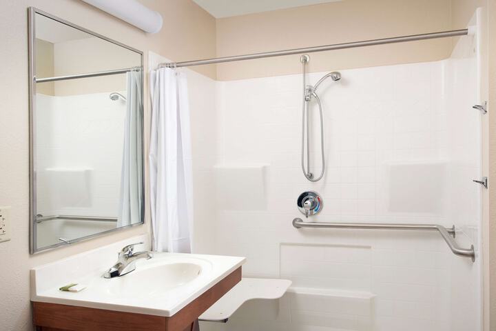 Room 12 of 20