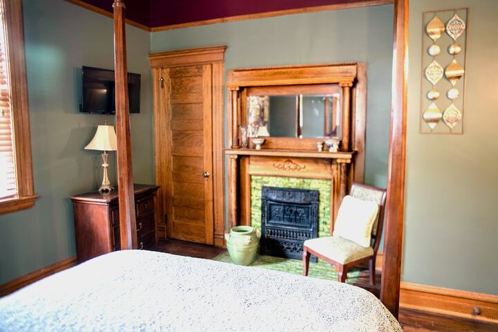 Elk River Hotel
