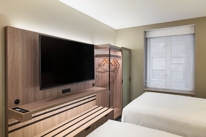 Room 15 of 54