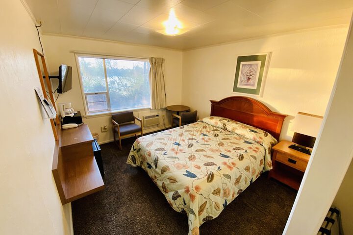Room 15 of 32
