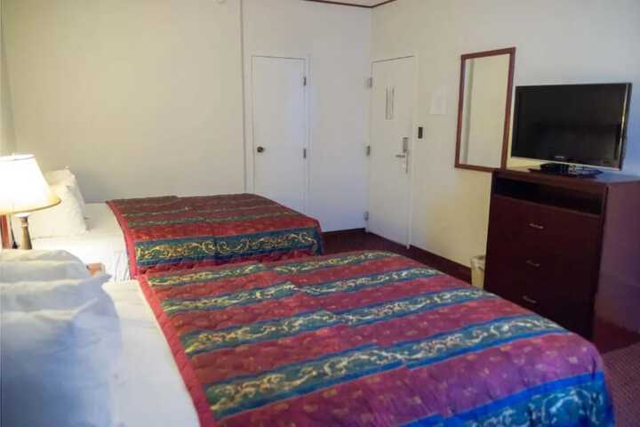 Room 5 of 15