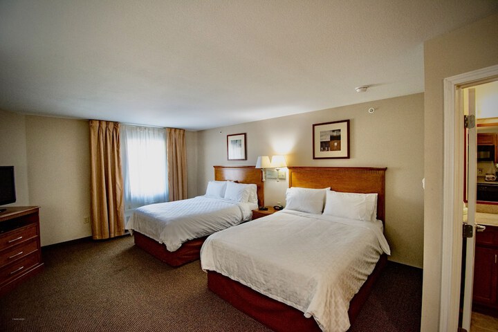 Room 17 of 36