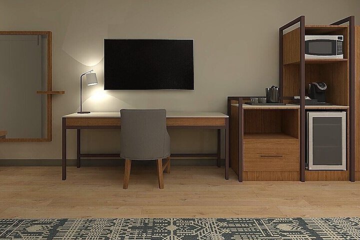 Room 8 of 17
