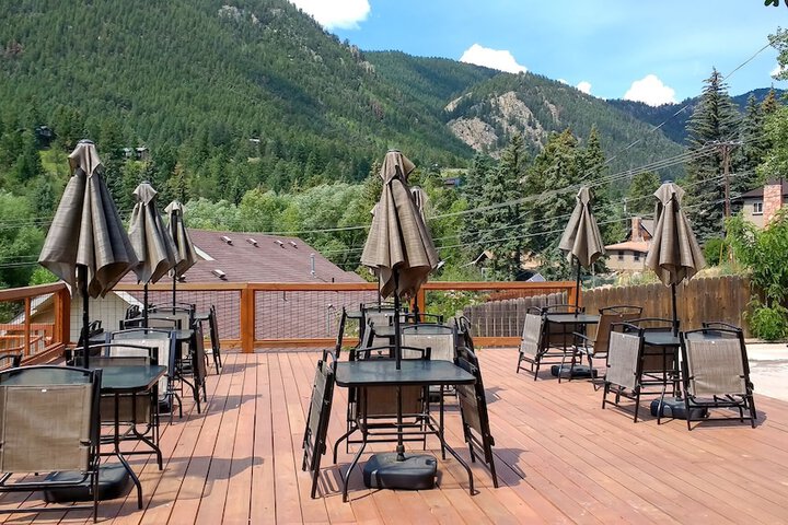 The Green Mountain Falls Lodge