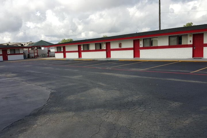 Luxury Inn & RV Park