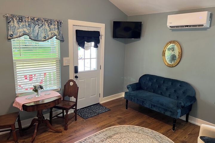 Benefield House Bed & Breakfast