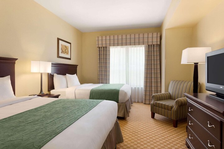 Room 8 of 22
