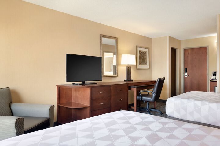 Room 27 of 41
