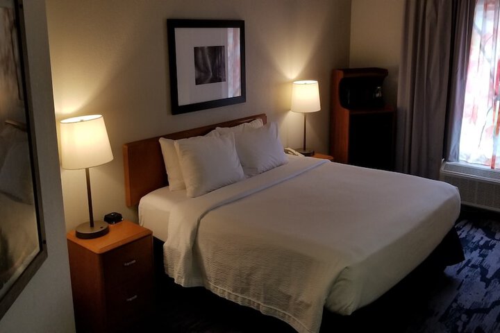 Room 26 of 37