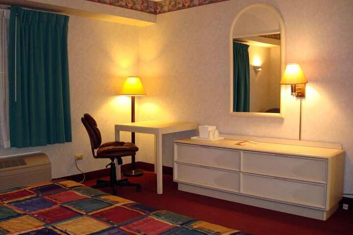 Room 14 of 29