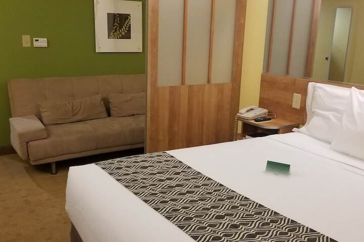 Room 21 of 26