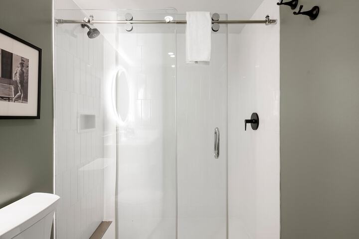 Room 25 of 48