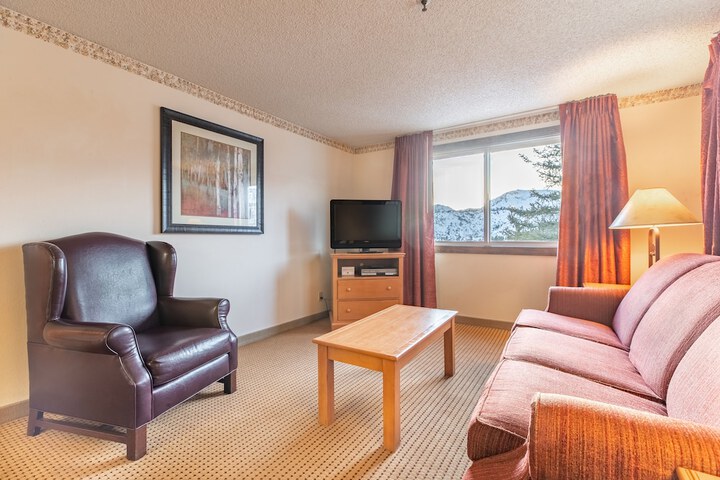Room 27 of 48