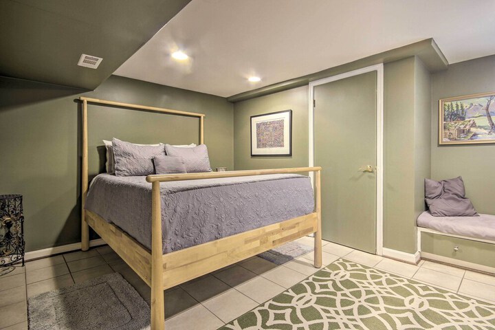 Harpers Ferry Apartment w / Private Pool & Hot Tub!