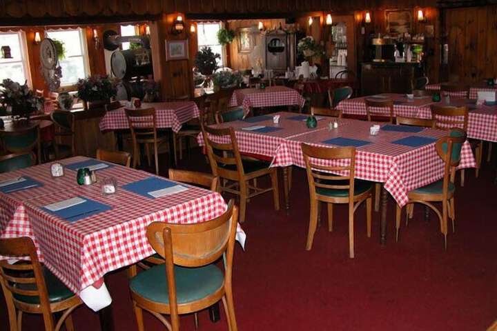 Dining 6 of 10