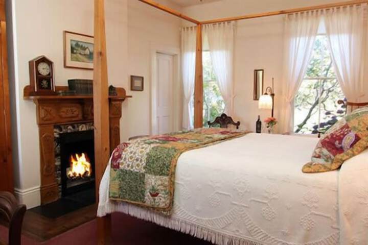 Joshua Grindle Inn