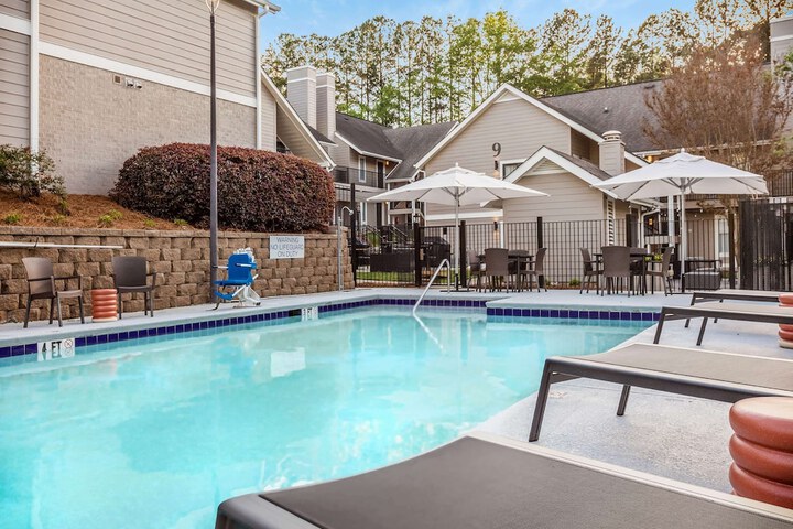 Pool 11 of 75