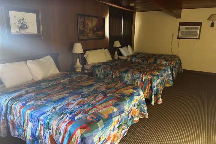 Room 12 of 35