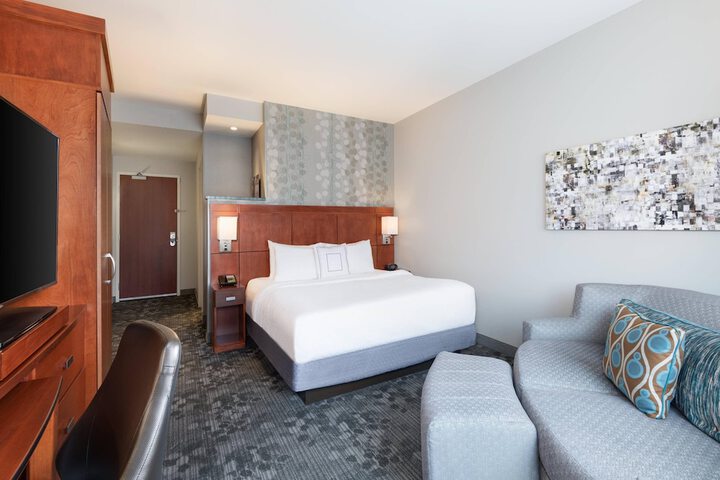 Room 21 of 43