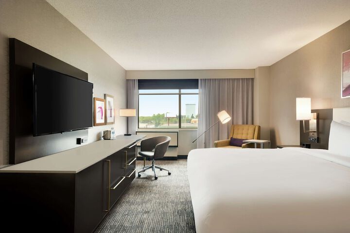 Room 30 of 53