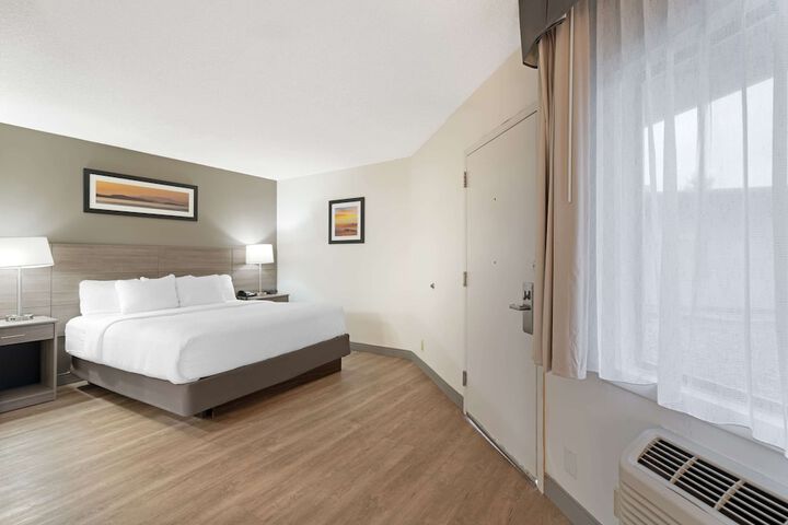 Room 15 of 27