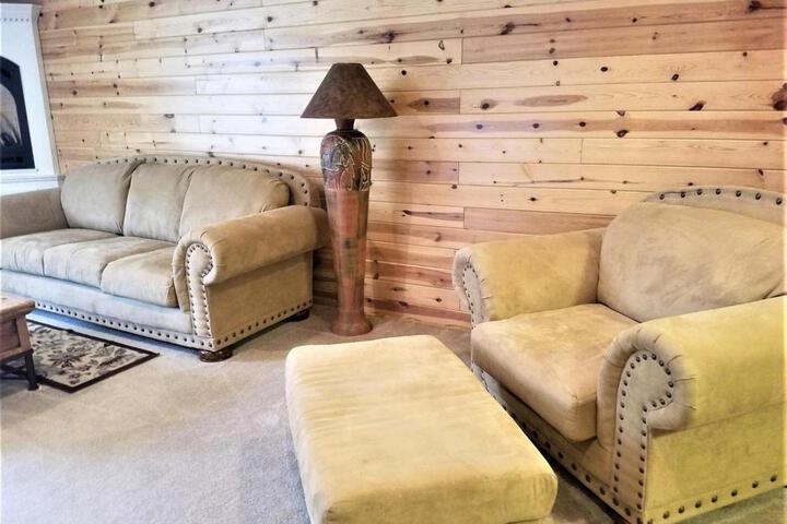 Rivers Edge Cabin